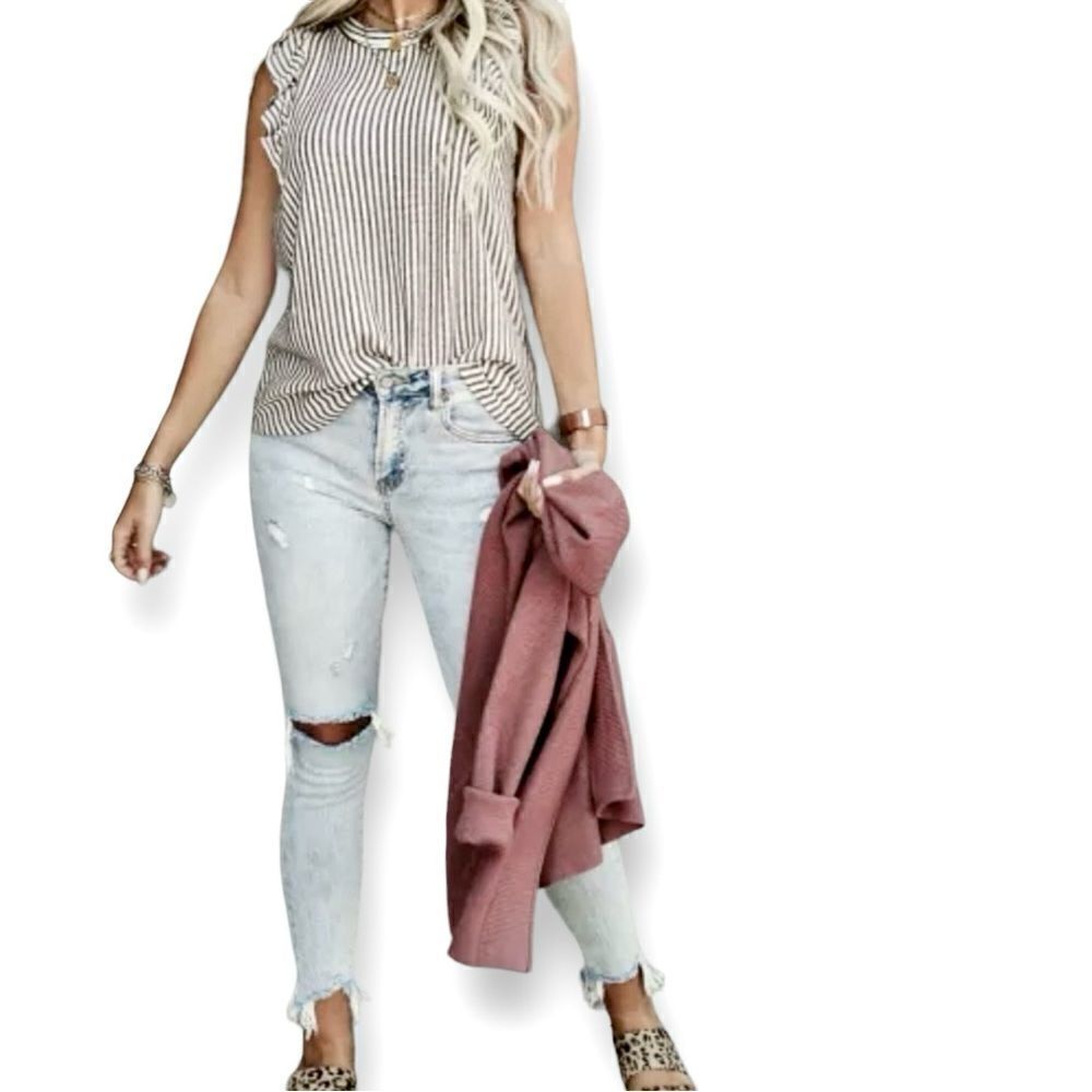 Boutique top Gray & white striped ruffled cap sleeve M.